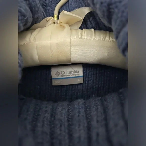 Cable knit sweater - Picture 3 of 3